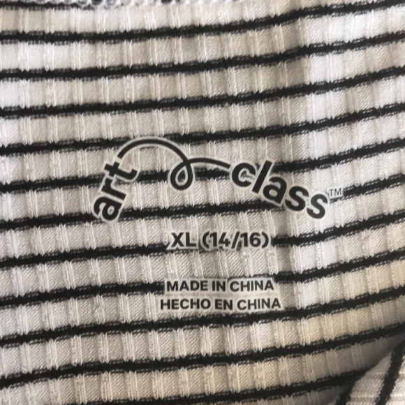 T-shirt - Picture 2 of 4